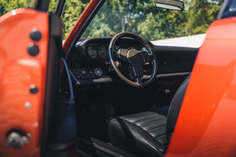 Porsche 911 Carrera 2.7