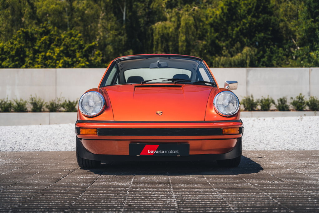 Porsche 911 Carrera 2.7