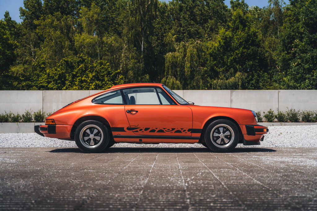 Porsche 911 Carrera 2.7