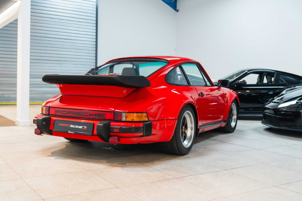 Porsche 911 Carrera 3.2 Supersport