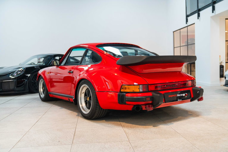 Porsche 911 Carrera 3.2 Supersport