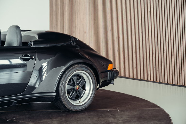 Porsche 911 Carrera 3.2 Speedster