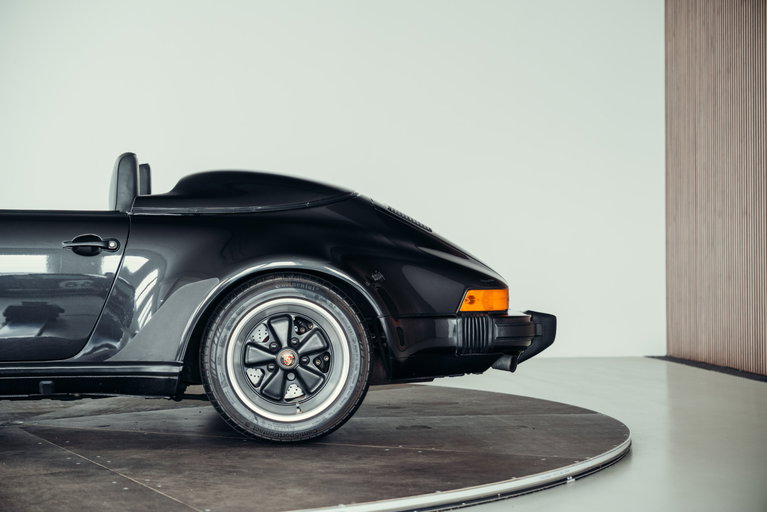 Porsche 911 Carrera 3.2 Speedster