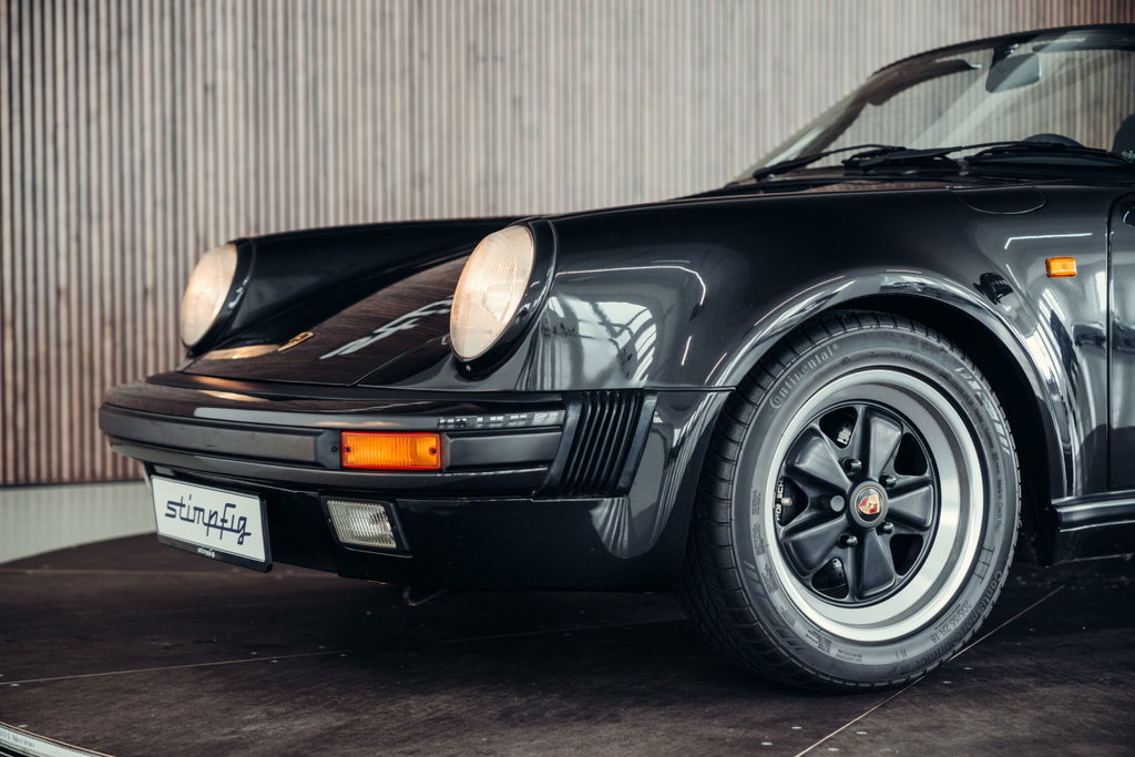 Porsche 911 Carrera 3.2 Speedster