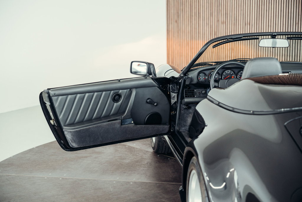 Porsche 911 Carrera 3.2 Speedster