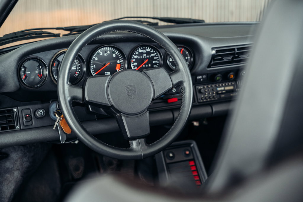 Porsche 911 Carrera 3.2 Speedster