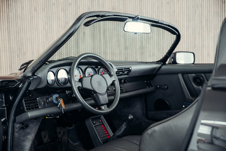 Porsche 911 Carrera 3.2 Speedster
