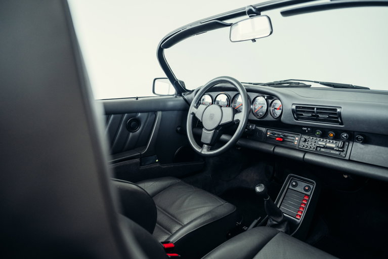 Porsche 911 Carrera 3.2 Speedster