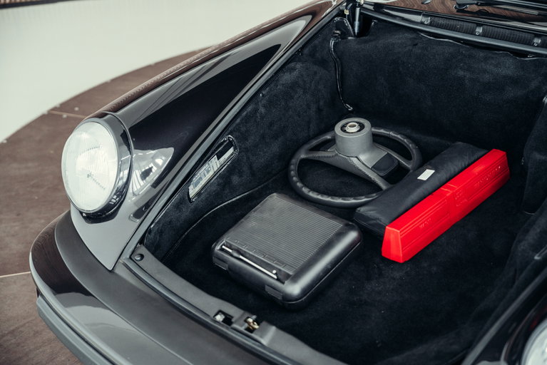 Porsche 911 Carrera 3.2 Speedster