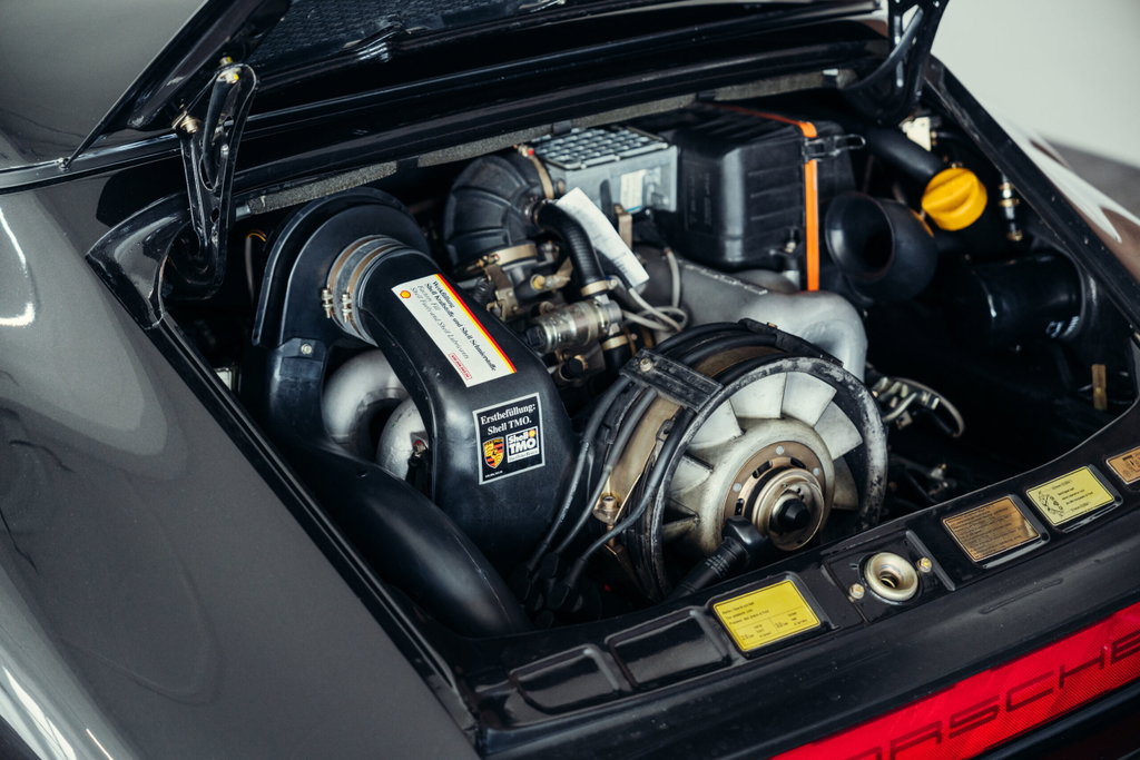 Porsche 911 Carrera 3.2 Speedster