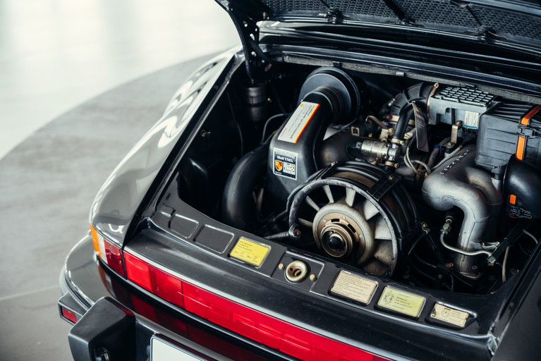 Porsche 911 Carrera 3.2 Speedster