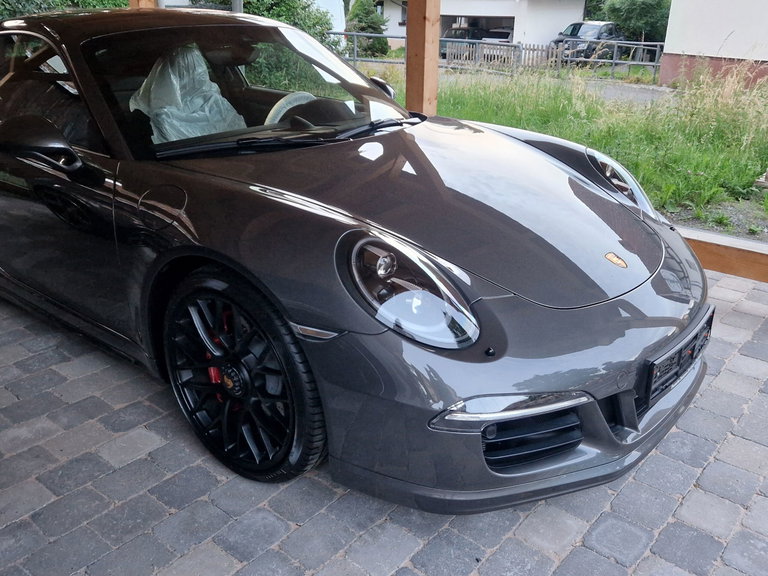 Porsche 991 Carrera 4 GTS