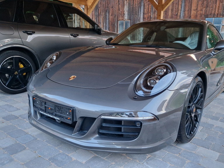 Porsche 991 Carrera 4 GTS