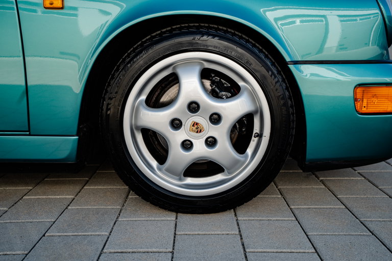 Porsche 964 Carrera 4