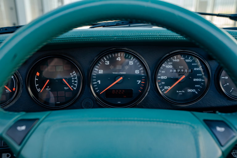 Porsche 964 Carrera 4