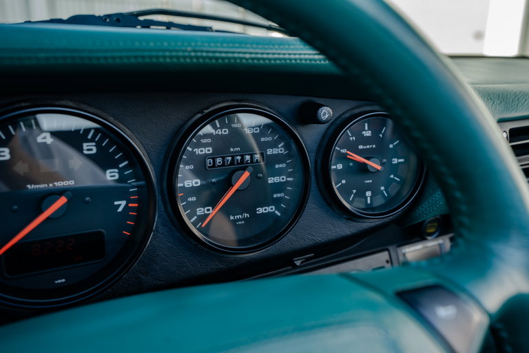 Porsche 964 Carrera 4