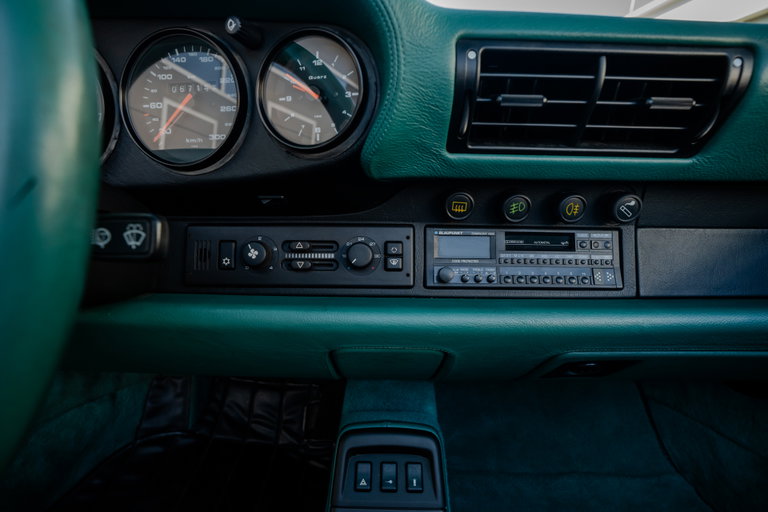 Porsche 964 Carrera 4
