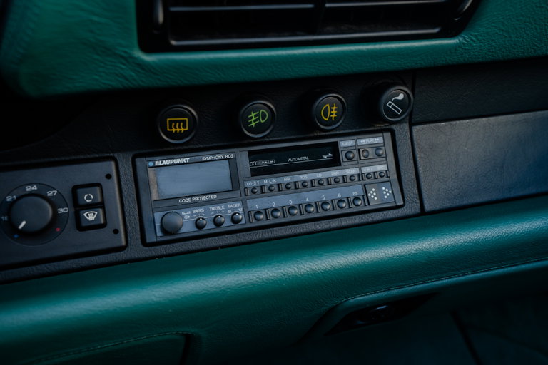 Porsche 964 Carrera 4