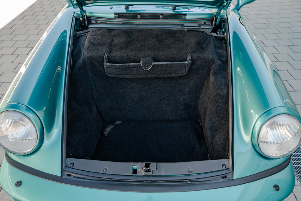 Porsche 964 Carrera 4
