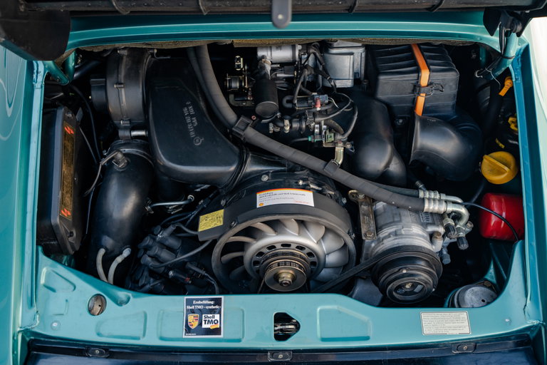Porsche 964 Carrera 4