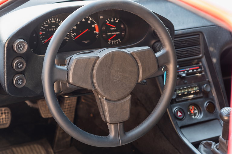 Porsche 928