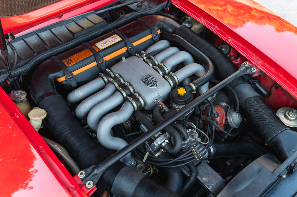 Porsche 928