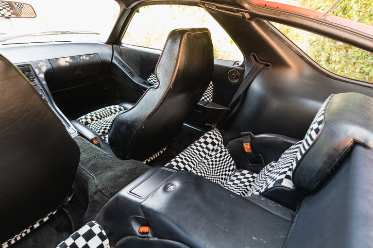 Porsche 928