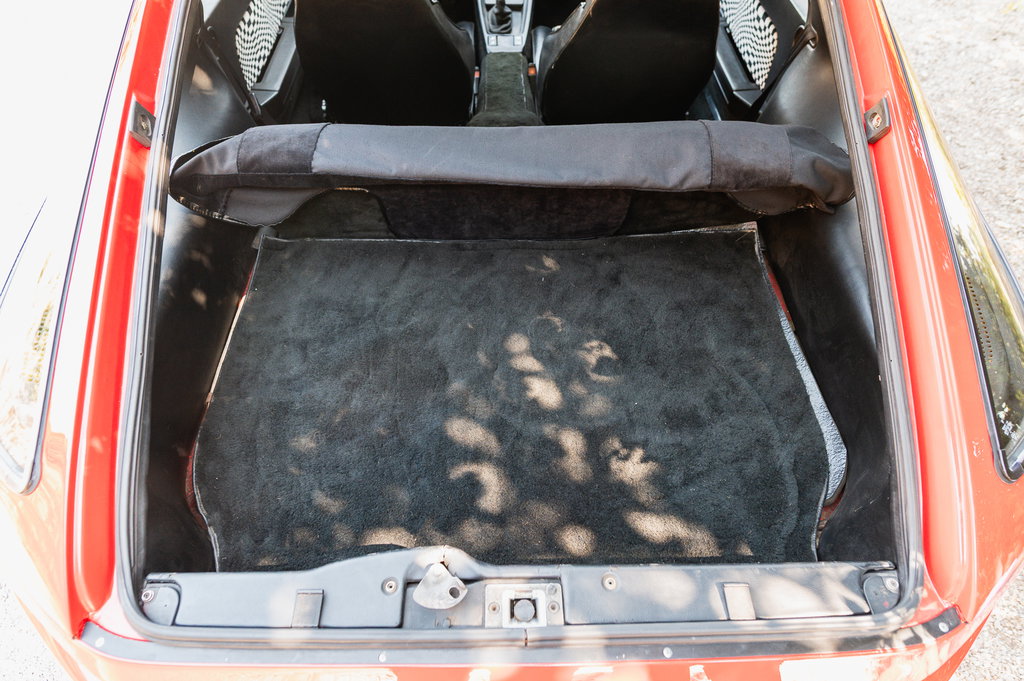 Porsche 928