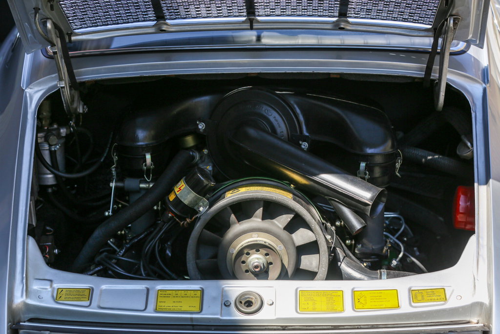 Porsche 911 E