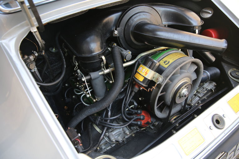 Porsche 911 E