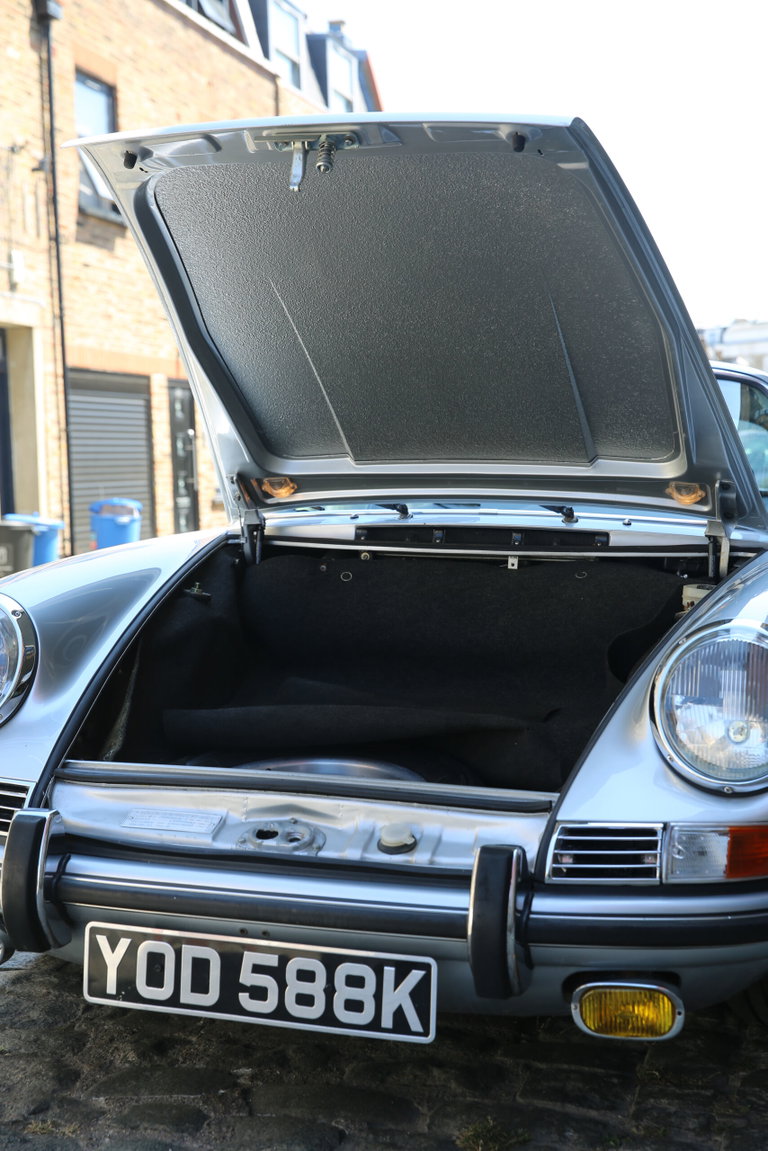Porsche 911 E