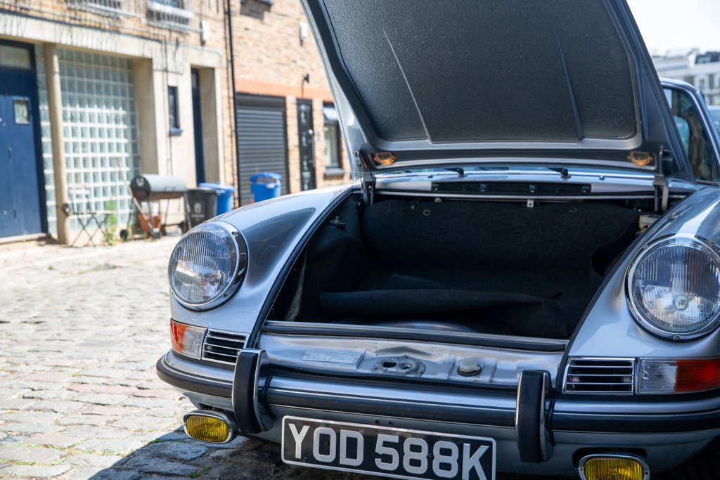 Porsche 911 E