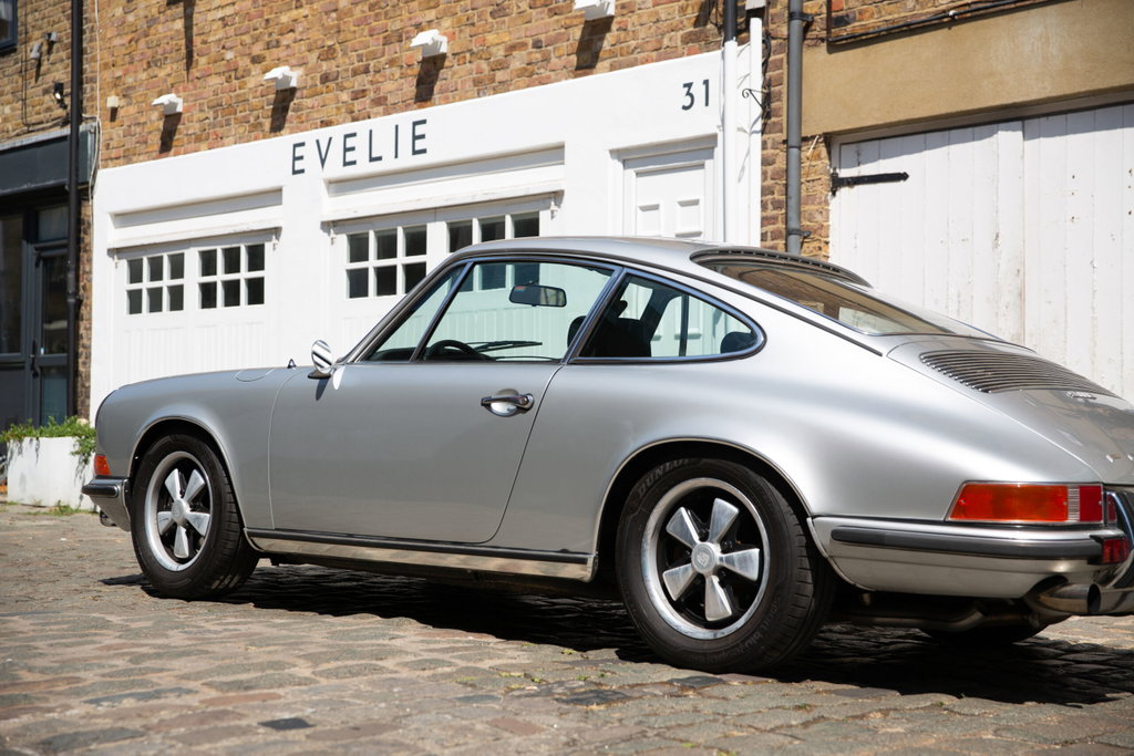 Porsche 911 E