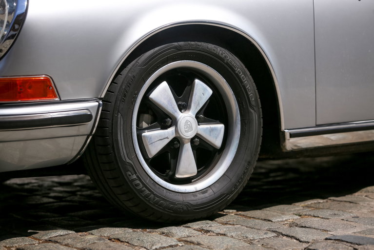 Porsche 911 E