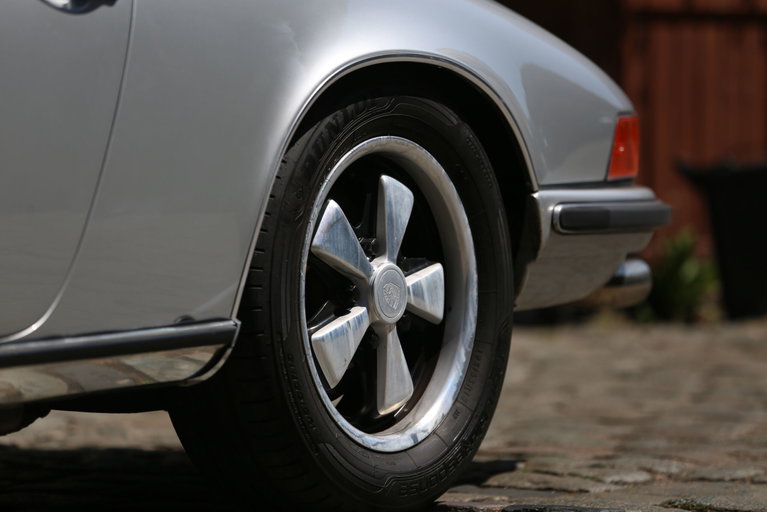 Porsche 911 E