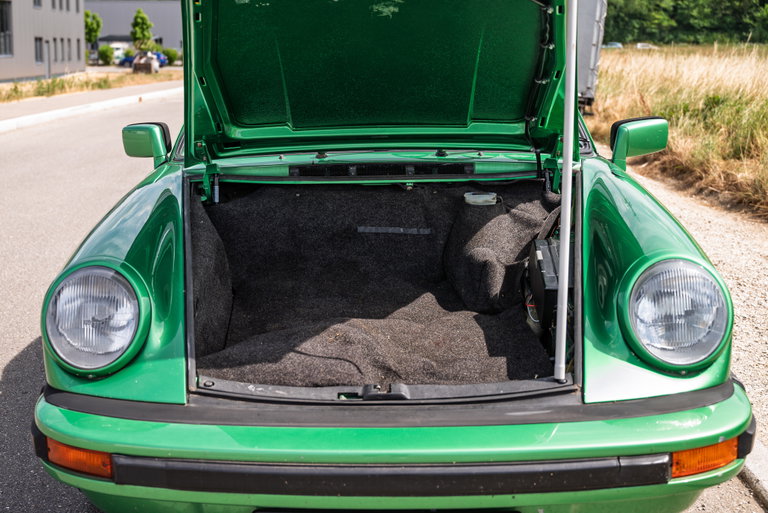 Porsche 911 Carrera 3.0