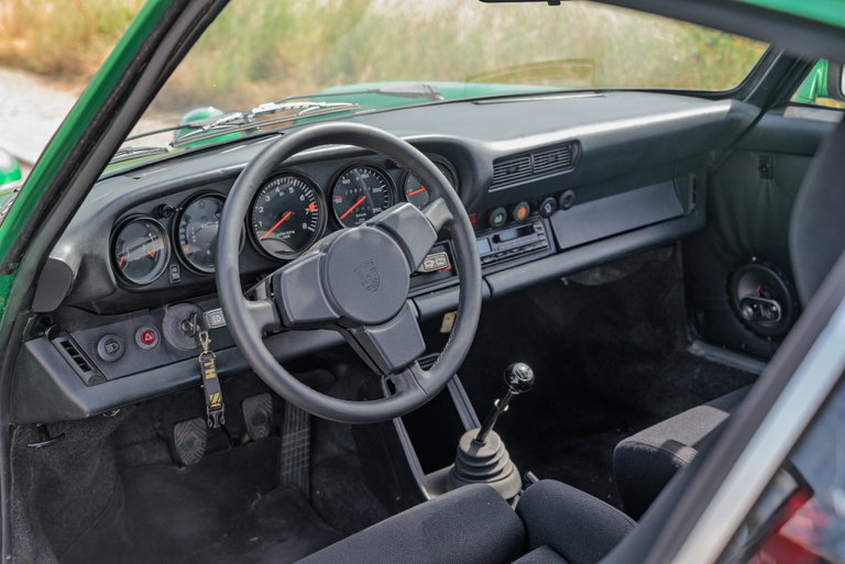 Porsche 911 Carrera 3.0