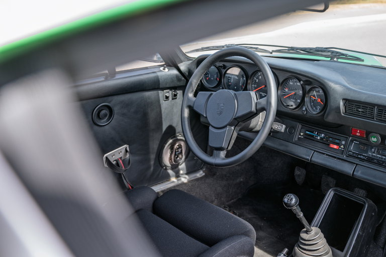 Porsche 911 Carrera 3.0