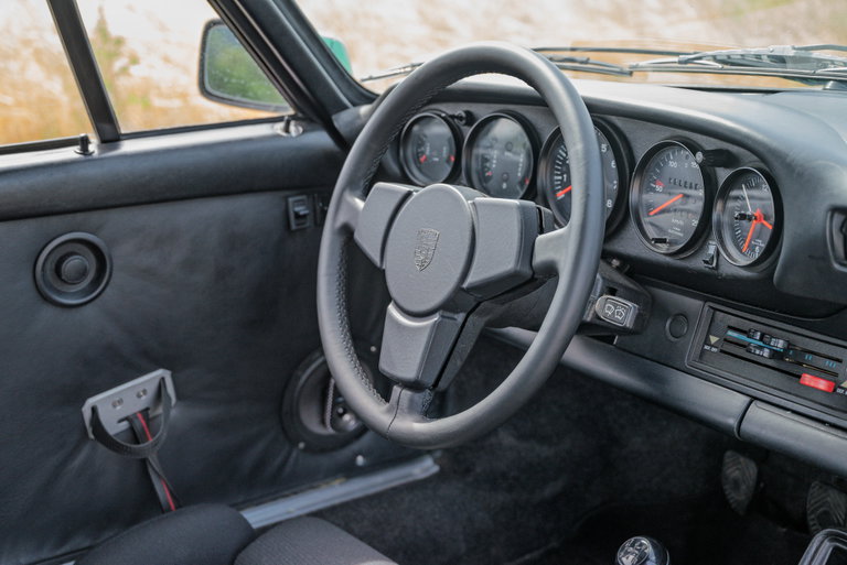 Porsche 911 Carrera 3.0