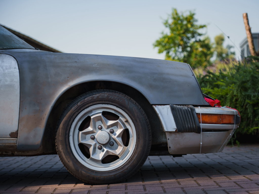 Porsche 911 “25 Jahre Jubiläumsmodell”