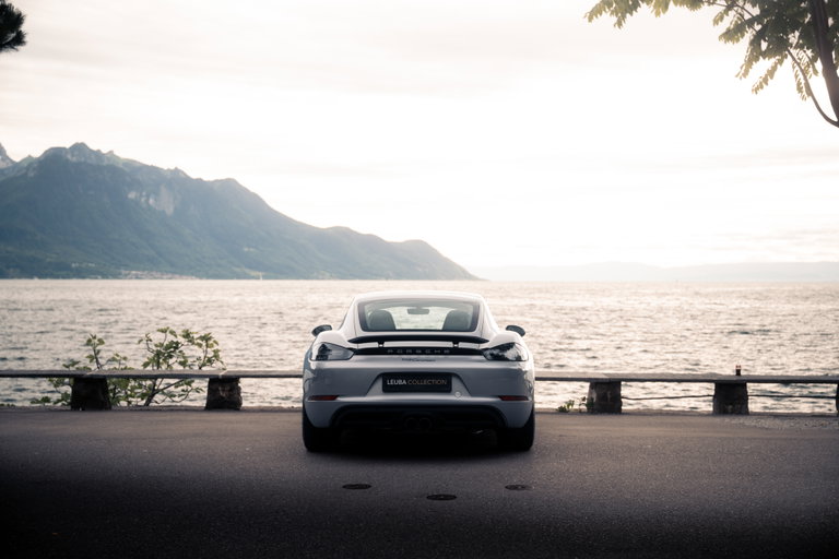 Porsche 718 Cayman T