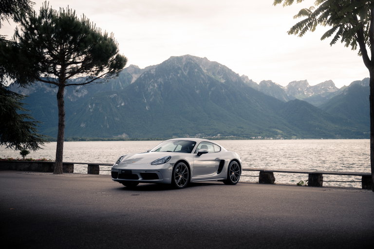 Porsche 718 Cayman T