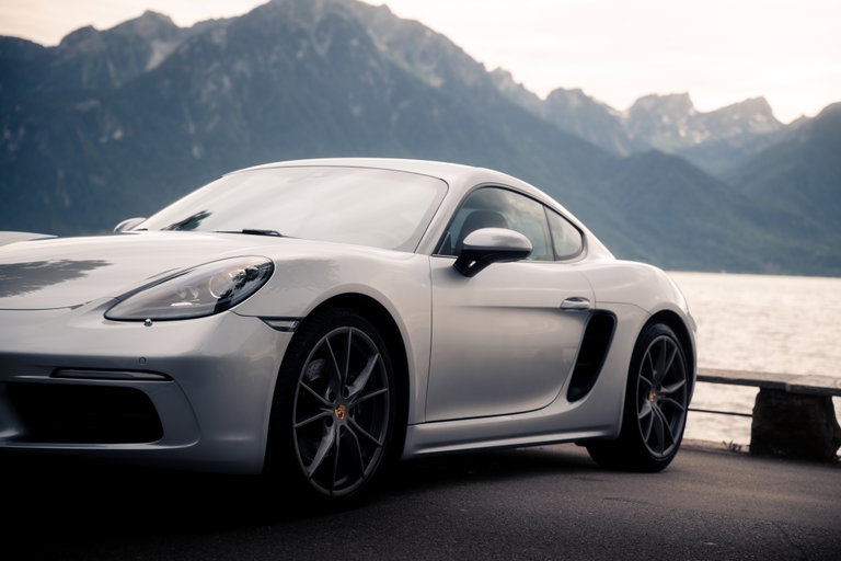 Porsche 718 Cayman T