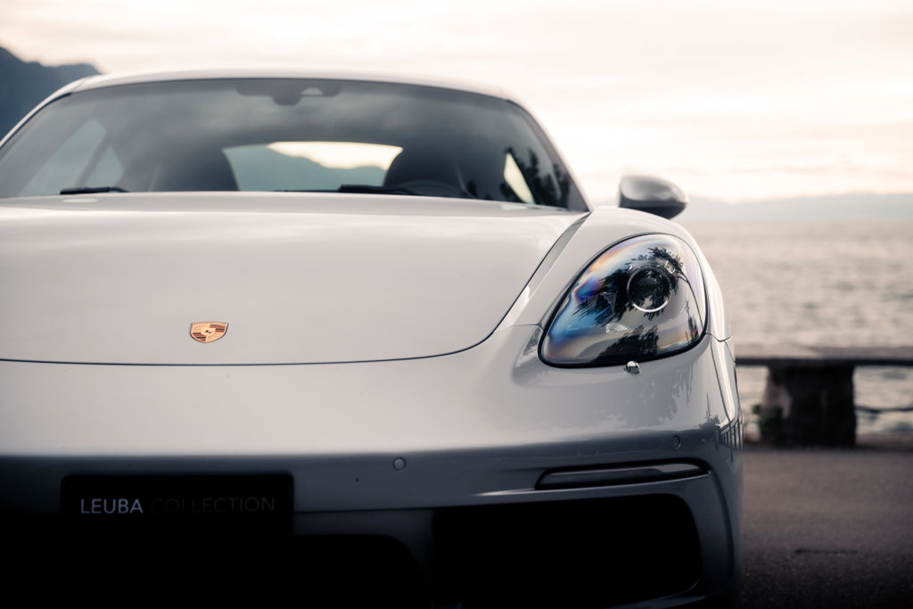 Porsche 718 Cayman T