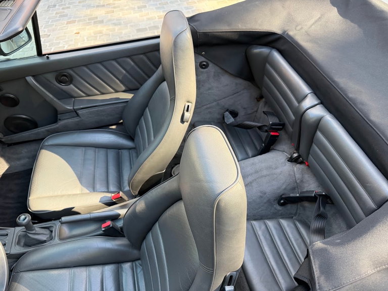 Porsche 964 Carrera 4
