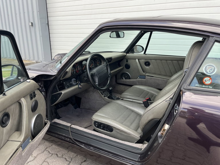 Porsche 964 Carrera 4