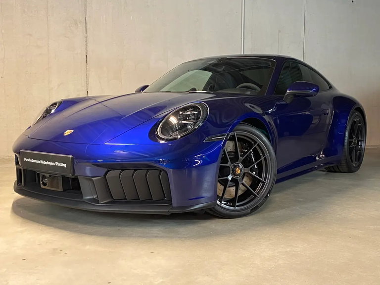 Porsche 992.2 Carrera 4 GTS