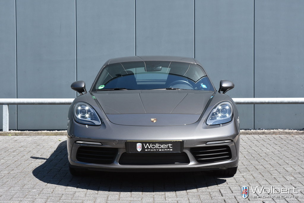 Porsche 718 Cayman