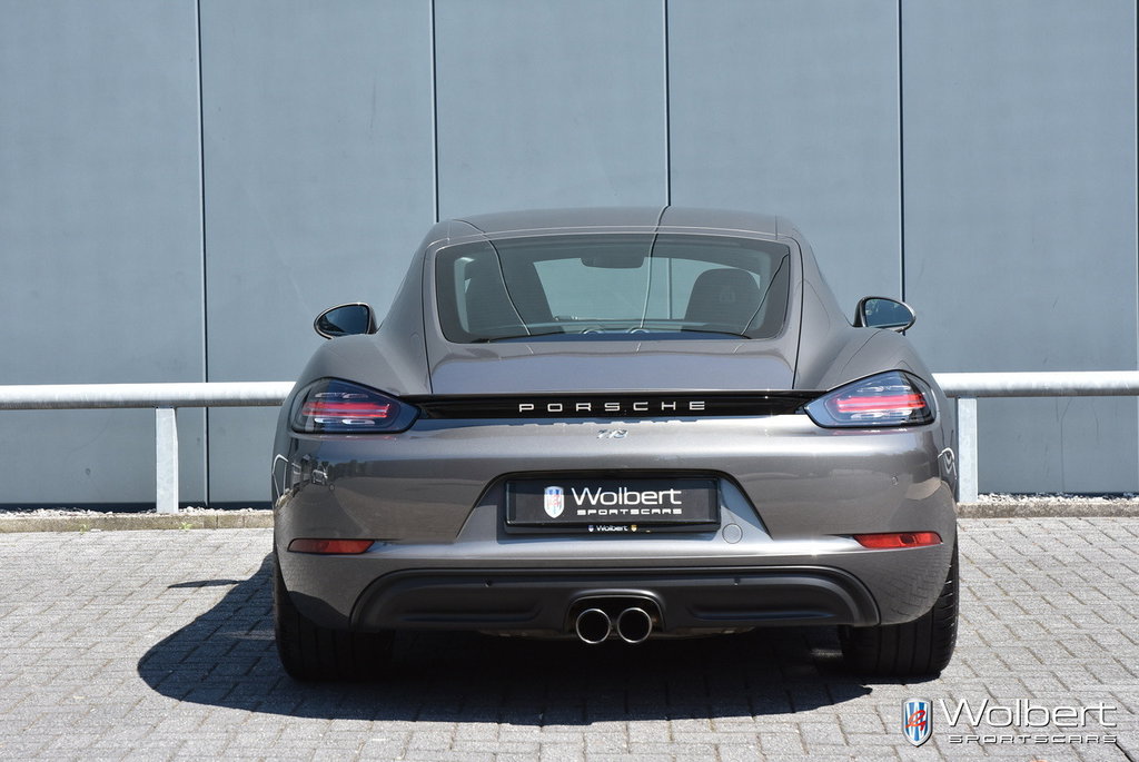Porsche 718 Cayman