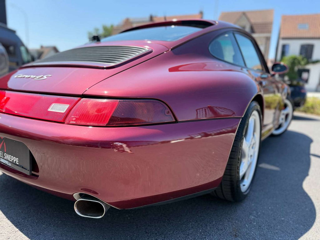 Porsche 993 Carrera 4S
